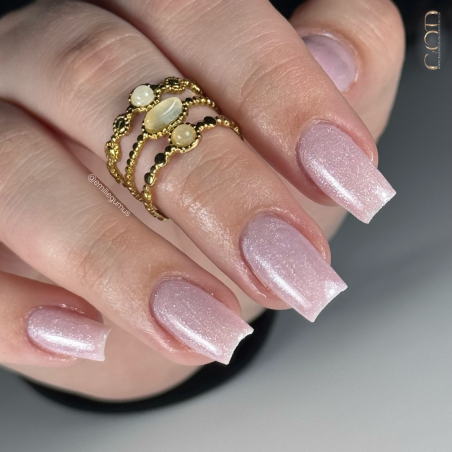 Pose carrée avec le Pro Liquid Gel Pearl Rosewood