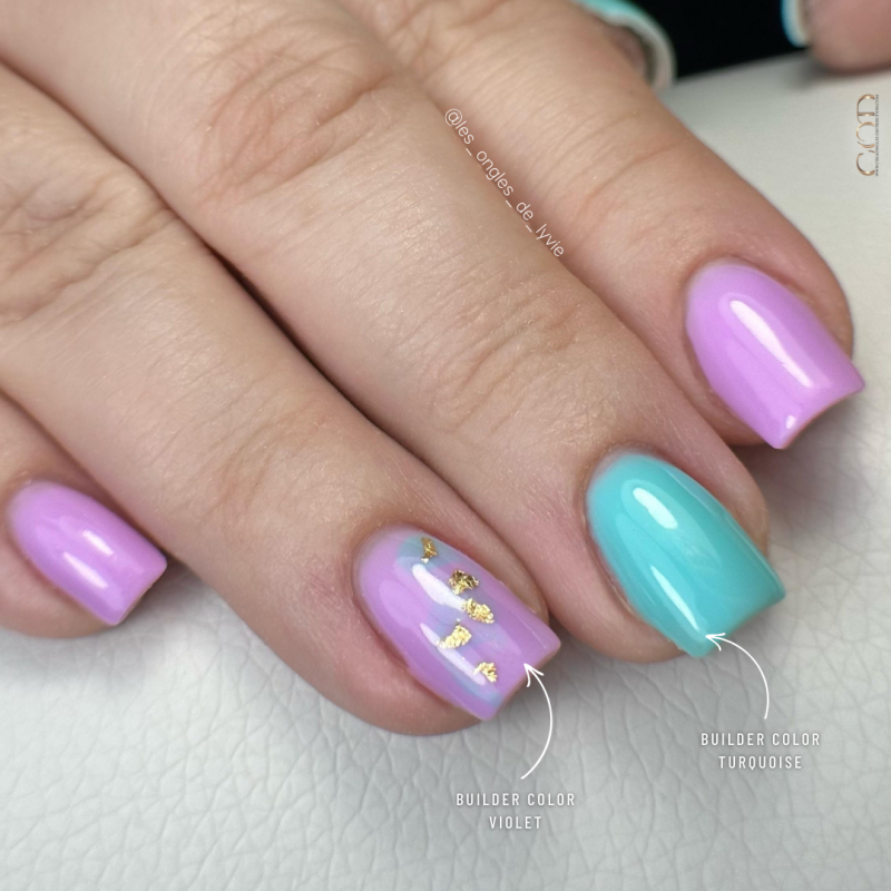 Pose carrée avec les Builder Violet et Turquoise