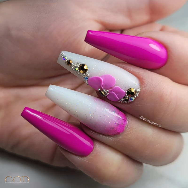 Pose coffin fuchsia avec le  Easy Glitter Milky White
