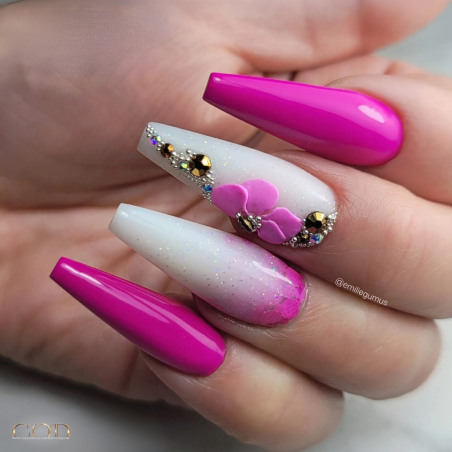 Pose coffin fuchsia avec le Easy Glitter Milky White Pose coffin fuchsia avec le Easy Glitter Milky White