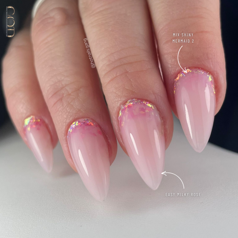 Pose stiletto avec le Easy Milky Rose et les Mix Shiny Mermaid 2