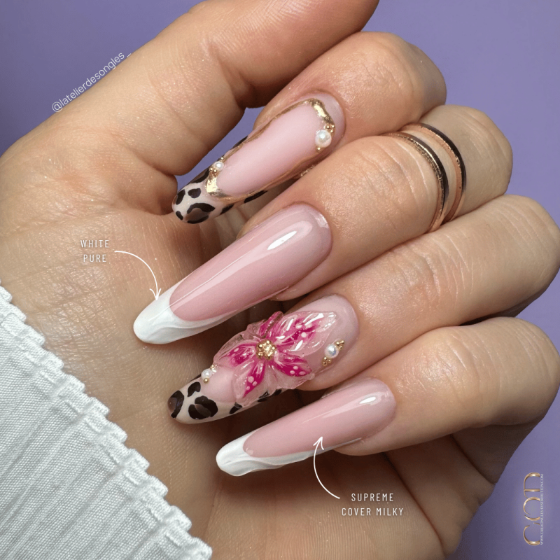 Pose en amande avec le Supreme Cover Milky et le White Pure en french