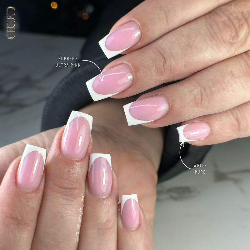 Pose carrée avec le Supreme Ultra Pink et le White Pure en french