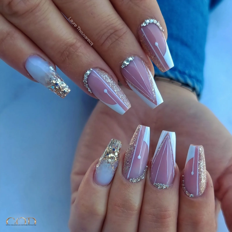 Pose coffin avec le Supreme Cover Pink