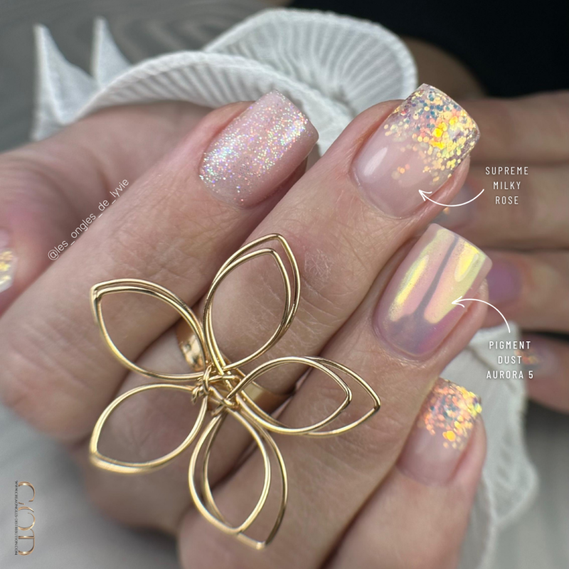 Pose carrée avec le Supreme Milky Rose et le Pigment Dust Aurora 5