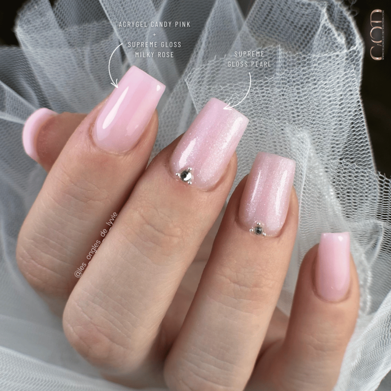 Pose carrée avec l'Acrygel Candy Pink et la Supreme Gloss Pearl et Milky Rose