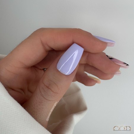 Pose d'ongles avec le vsp violet, un lila pastel de la collection Sweet macaron Pose d'ongles avec le vsp violet, un lila pastel de la collection Sweet macaron