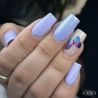 Pose d'ongles avec le vsp violet, un lila pastel de la collection Sweet macaron