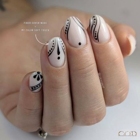 Pose ovale avec le My Color Soft Touch et le Fiber Cover Nude