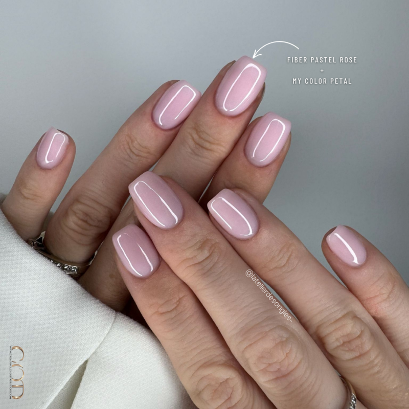 Pose carrée arrondie avec le Fiber Pastel Rose et le My Color Petal