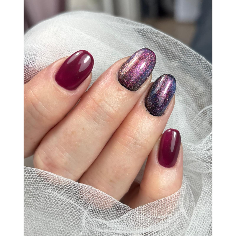 Pose ovale avec le My Color Cat Eye Antares et Madame