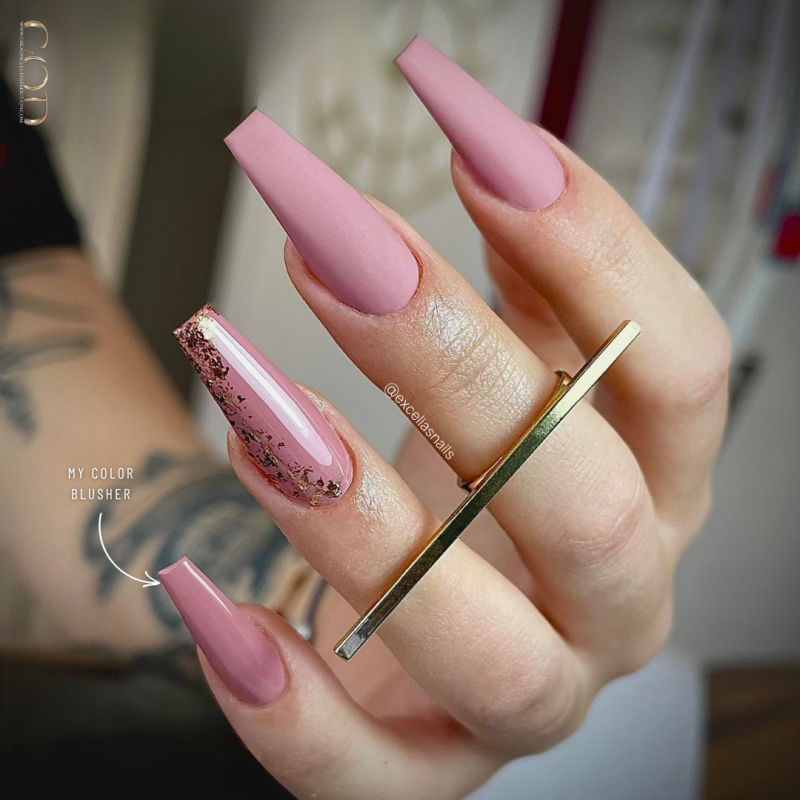 Pose coffin avec le My Color Blusher