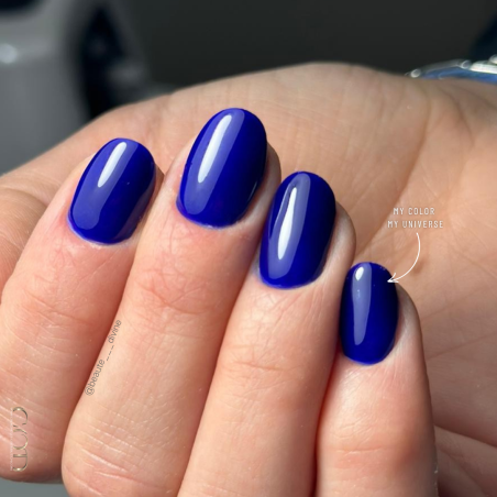 Pose d'ongle carré simple avec le vsp Mystérious Night