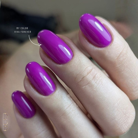 Pose d'ongle amande courte avec le vsp My Viva Forever