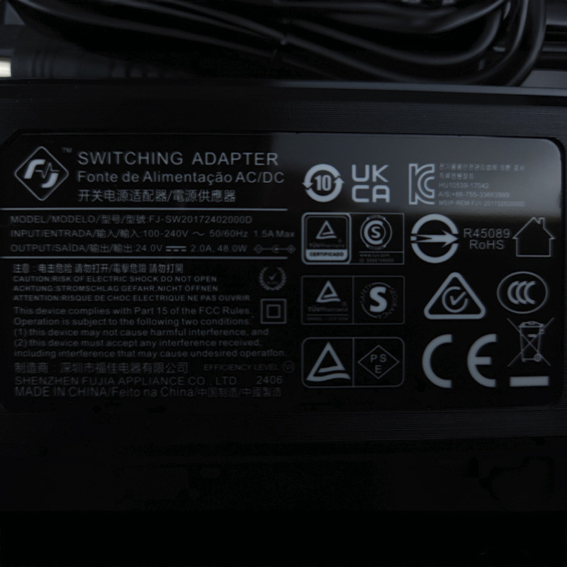 Adaptateur americain Hoover de face