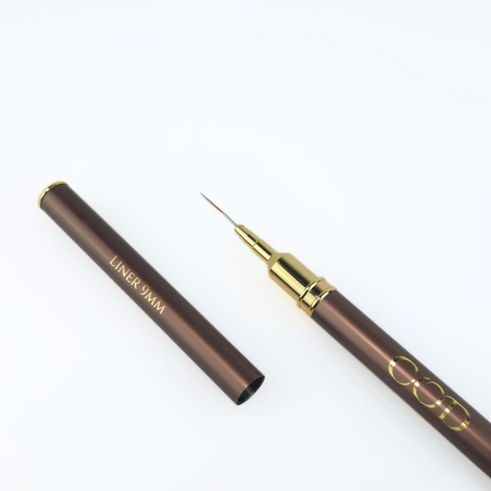 Zoom sur la pointe du Pinceau liner 9mm