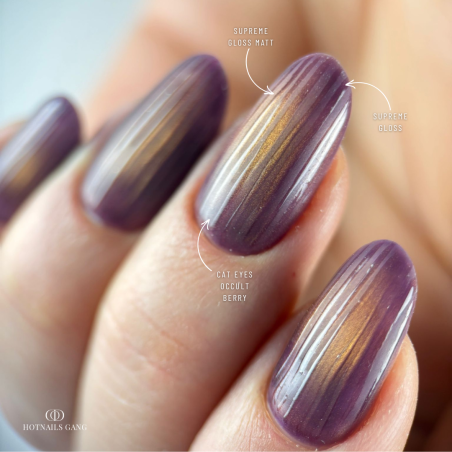 Pose amande avec le vernis semi permanent Cat Eyes Occult Berry