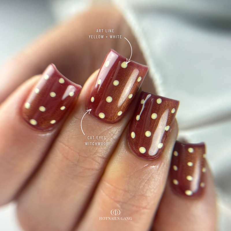 Pose carrée avec le vernis semi permanent Cat Eyes Witchwood