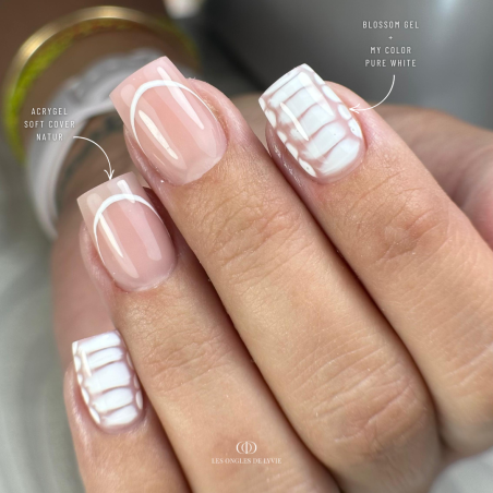 Pose carrée avec le My Color Pure White et le Blossom Gel