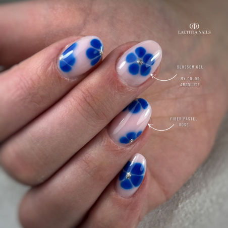 Pose ovale avec le My Color Absolute et le Blossom Gel