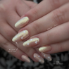 Pose d'ongles en amandes avec le My Color Mystic Pearl