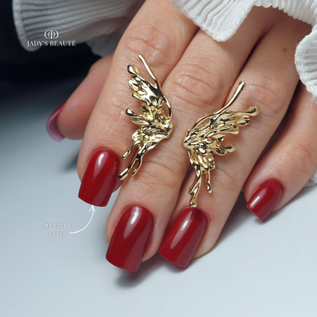 Pose carrée avec le My Color Fever bordeaux