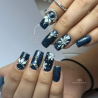 Pose d'ongles carrée avec le My Color Reflect Galaxy, bleu nuit reflective