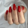 Pose d'ongles en amandes avec le VSP Little Red rouge véritable