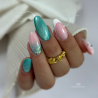 Pose d'ongles en amandes bleu cat eye avec cutiglitter et french