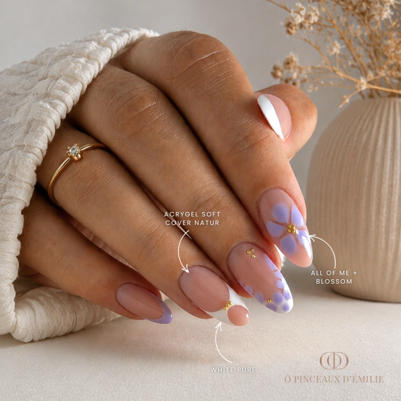 ongle avec nail art blooming couleur parme