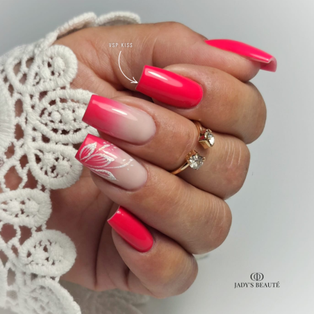 Pose carrée avec le VSP Kiss rose framboise
