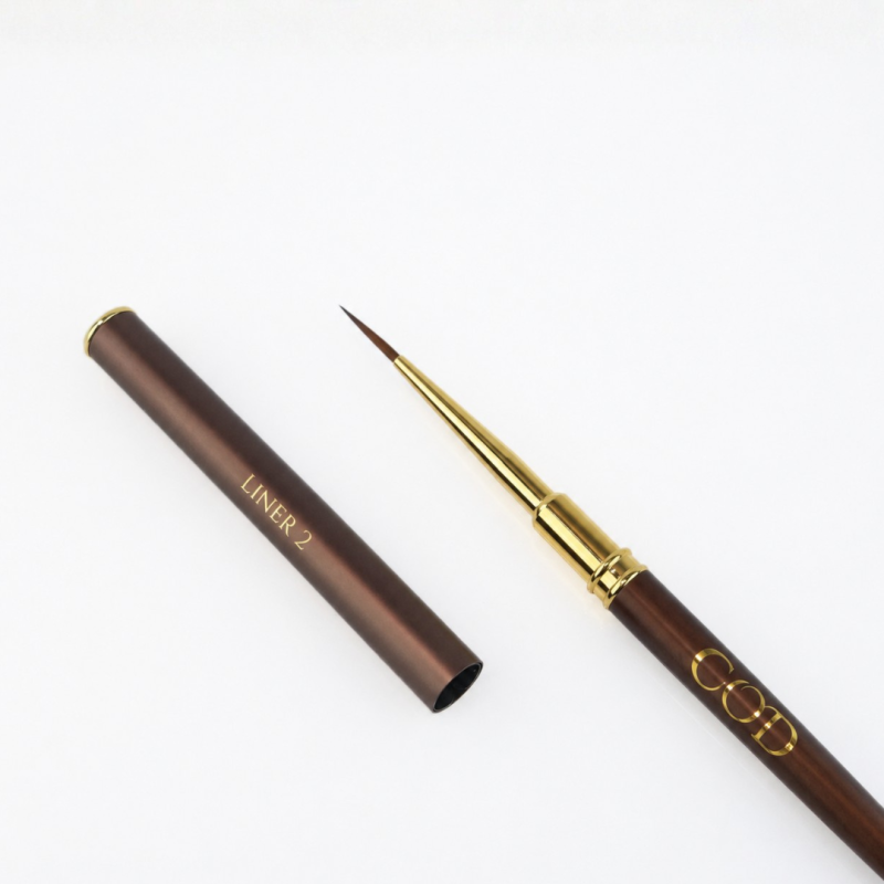 Pinceau liner n°2 avec zoom sur pointe
