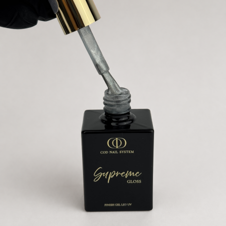 Supreme Gloss Chrome Silver avec son flacon ouvert