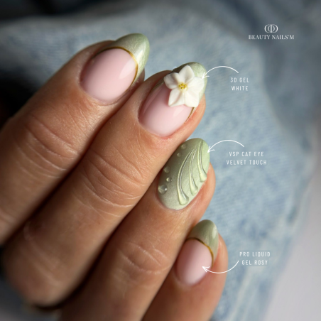 Pose en amandes avec le vernis semi permanent Cat Eye Velvet Touch