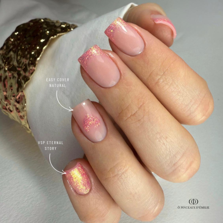 Pose d'ongles carrée avec le vernis semi permanent Eternal Story