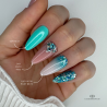 Pose d'ongles en amandes avec le vernis semi permanent Fresh