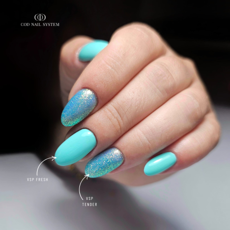 Pose d'ongles en amandes avec le vernis semi permanent Tender et Fresh