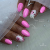 Pose d'ongles avec le vernis semi permanent Hibiscus