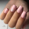 Pose d'ongles avec le vernis semi permanent Lotus