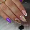Pose en amandes avec le vernis semi permanent Purple Rain, violet froid électrique