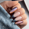 Pose d'ongles en amandes avec le vernis semi permanent Cat Eye Andromeda