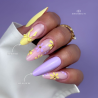 Pose d'ongles en amandes avec le vernis semi permanent All Of Me violet pastel