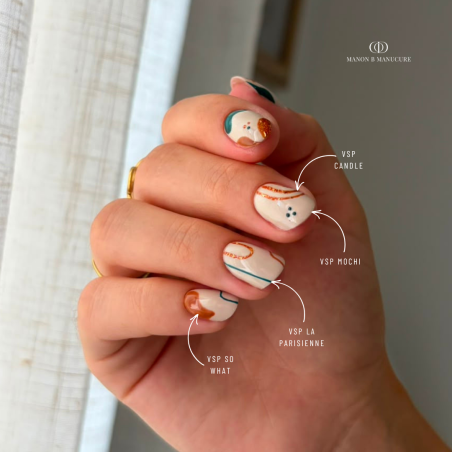 Pose d'ongles ovale avec le vernis semi permanent Mochi, nude crème beige gris