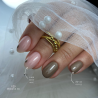 Pose d'ongles ovales avec le semi permanent Ice Coffee, marron taupe