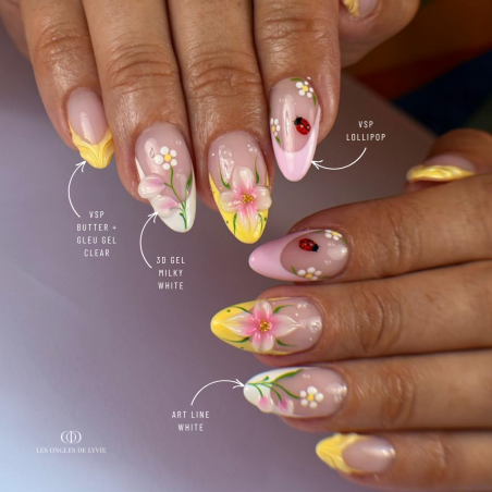 Pose en amandes avec le vernis semi permanent Butter, jaune pastel