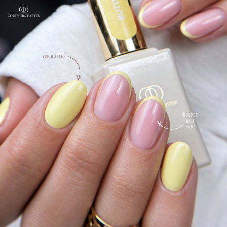 Gainage avec la Rubber Base Nude, beige rosé
