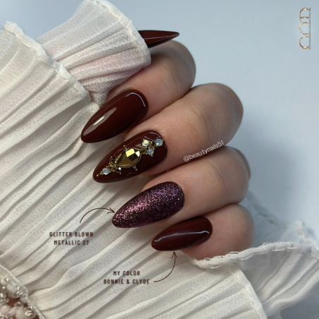 Pose en amandes avec le My Color Bonnie & Clyde et le Glitter Blown Metallic 27