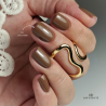 Pose d'ongles carrée avec le vernis semi permanent Levitating, marron taupe