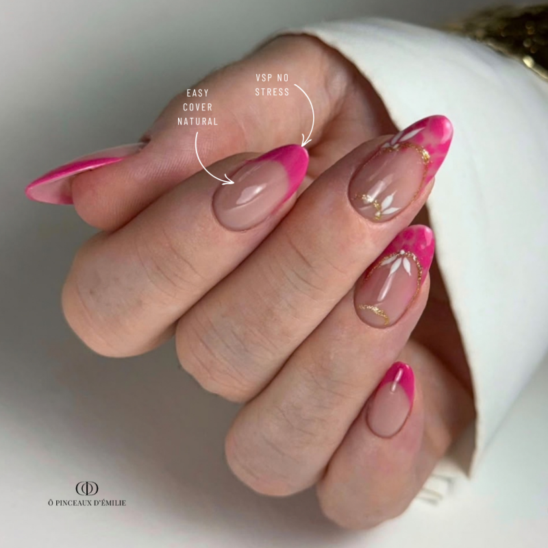 Pose en amandes avec le vernis semi permanent No Stress, rose néon