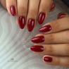 Pose en amandes avec le vernis semi permanent Dream Lover rouge cerise